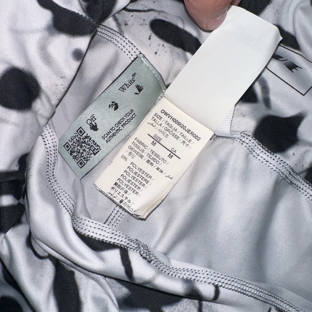 Off White BikerShorts - Picture 4 of 4